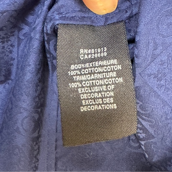 Robert Graham long sleeved button up - Picture 7 of 7